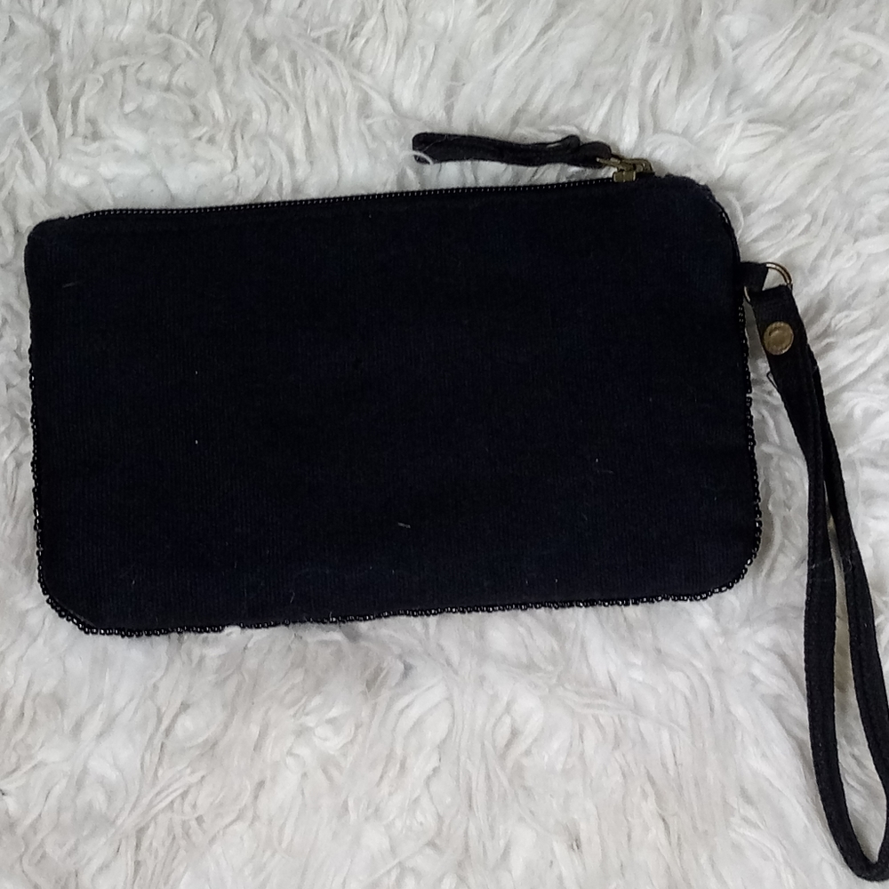 Sequined Beaded Wristlet - Picture 5 of 10